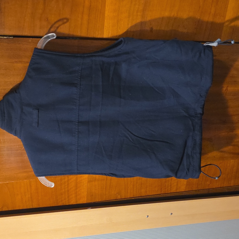 Vest - Picture 5 of 6